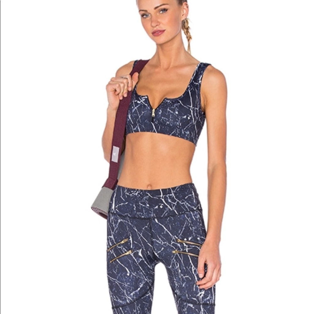 Varley navy blue marble leggings & bra size small